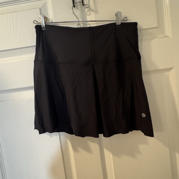 lululemon athletica Pants - Lululemon Skirt Womens 6 Tall Black Athleisure Workout Gym Tennis Performance